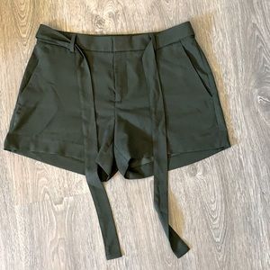 Cute shorts with tie in the front